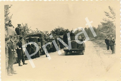Photo wk2 soldats colonne - photo,