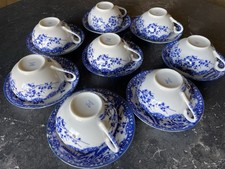 8 Tasses à thé en porcelaine du Japon