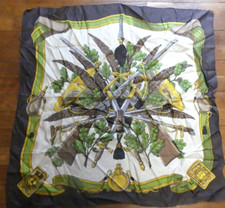 BEAU FOULARD SOIE VINTAGE BIANCHINI FERIER- SILK SCARF - MOTIF CHASSE A COURE