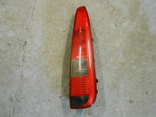 feux arrière droit ford