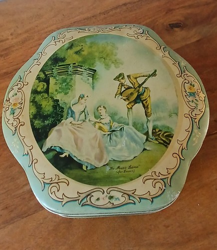 Ancienne boîte publicitaire