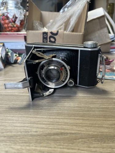 Appareil photo ancien - appareil, a