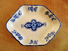 coupelle porte pipe cendrier faience gien signée trois tours décor bleu frise