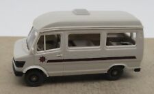 WIKING HO 1/87 FOURGON GARAGE MERCEDES  207 D BUS WOHNMOBIL JAMES COOK 280 / 282