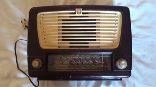 Belle radio ancienne - , à