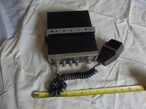 Vintage untested radio - vintage,