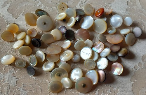 Lot boutons anciens en - boutons,