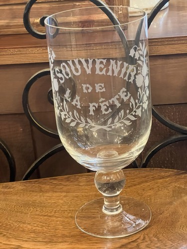 Grand verre ancien souvenir - verre,