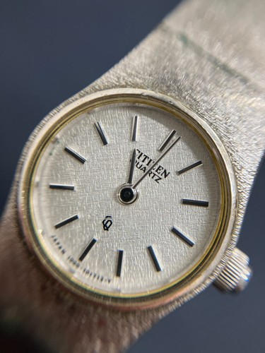Montre ancienne quartz logo - montre,