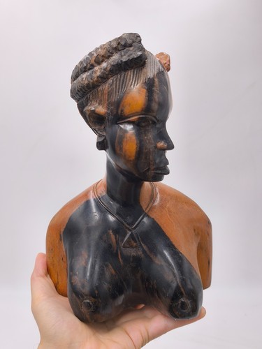 Ancienne statue femme bicolore