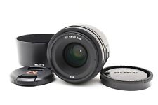 Objectif grand angle Sony SAL 35 mm f/1,8 SAM avec capot Japon