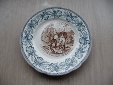 Assiette ancienne terre de fer H.B au Bivouac : en avant le Pegessa -- C19 