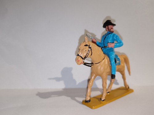 Starlux western sécession - starlux,