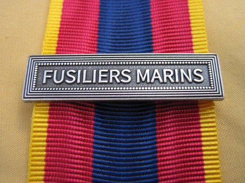 Agrafe fusiliers marins pour - agrafe,