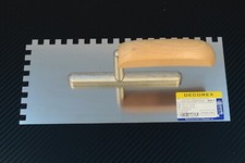 Truelle dentelée inoxydable