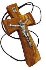 Collier croix crucifix fait