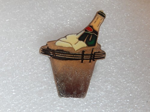 Pin champagne - pin´s,