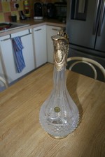 AIGUIERE EN CRISTAL TAILLE