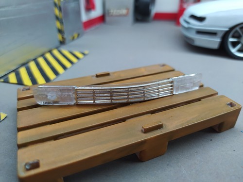 Calandre avec anti - 1/18,