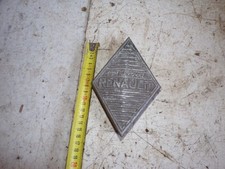 Monogramme insigne Embleme Renault voiture ancienne 9425
