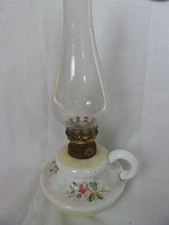 Lampe de chevet à pétrole ancienne en opaline