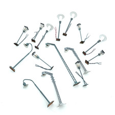 Lot lampadaires rails / route