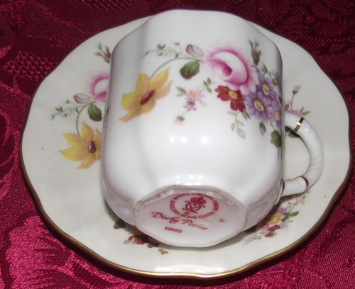 Tasse avec sous - tasse,