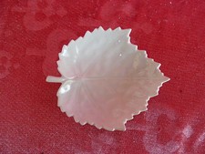 Belle Coupelle Décorative En Forme De Feuille KPM !