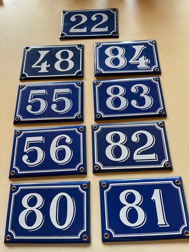Plaques emaillées numéro - 9,