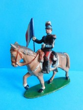 QUIRALU / LES GRANDES ECOLES :  SAINT CYRIEN A CHEVAL AU DEFILE