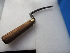 ANCIEN OUTIL CHARPENTIER MENUISIER SABOTIER CORDONNIER GALOCHIER TONNELIER