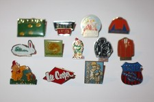 Lot de 13 Pin's + Attaches