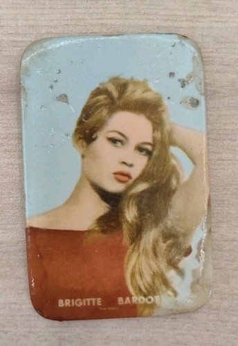 Très rare petit miroir - très,