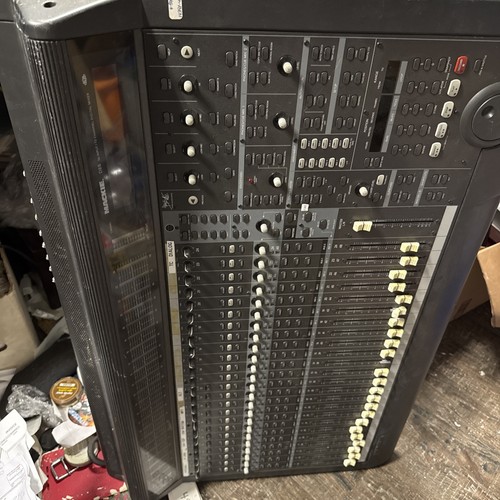 Mackie d8b digital mixing - d8b,