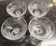 Lot 4 COUPES en cristal