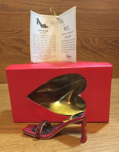 Just the right shoe - shoe, 2001