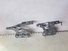 Charnière capot moteur pour