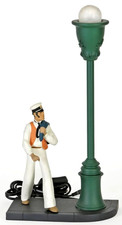 Leblon Delienne & Hugo Pratt- Scène , lampadaire - Corto Maltese en balade-41 cm
