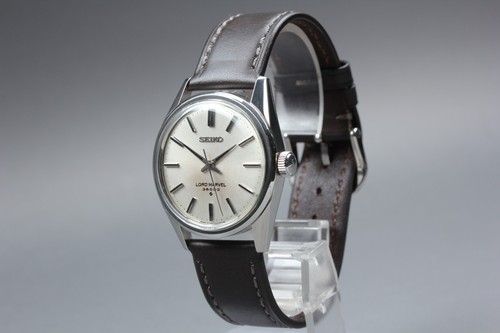 Presque comme neuve montre - [presque, neuve]