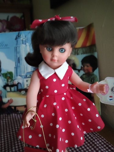 Poupee neuve mode travaux - poupee,