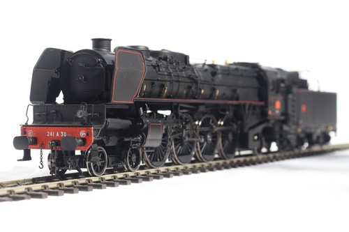 Locomotive vapeur 241 - à, a