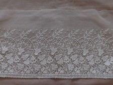 superbe dentelle fine, 2.68 m