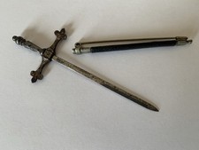 Ancienne rare broche épée médievale bijoux dague forgé