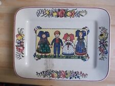 Grand plat en faïence de Sarreguemines HANSI ANNALES avec agrafes à restaurer