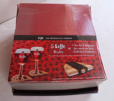 Lot de 78 sous bock en bois : Leffe Ruby
