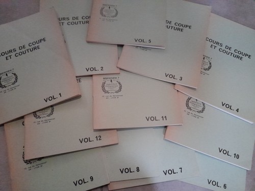 Serie livres 12 volumes - livres,