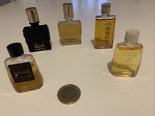 Lot  5 Miniatures /