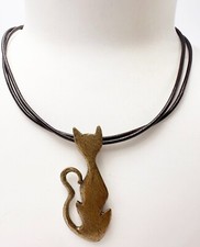 Collier avec pendentif chat signé LILI LA PIE made in France