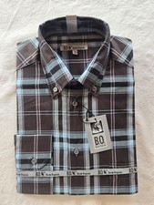 Chemise à carreaux marron et