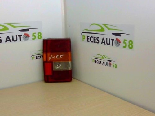 Feu arriere principal droit
